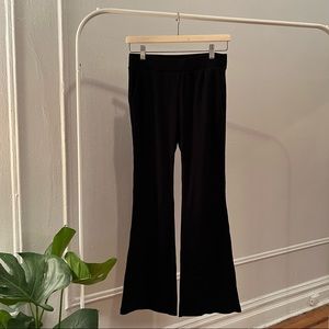 Uniqlo ribbed low-rise black flare pants, size S